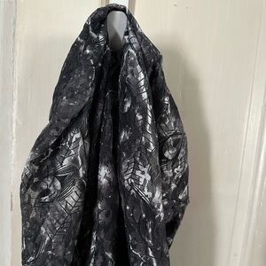 Black white and grey scarf